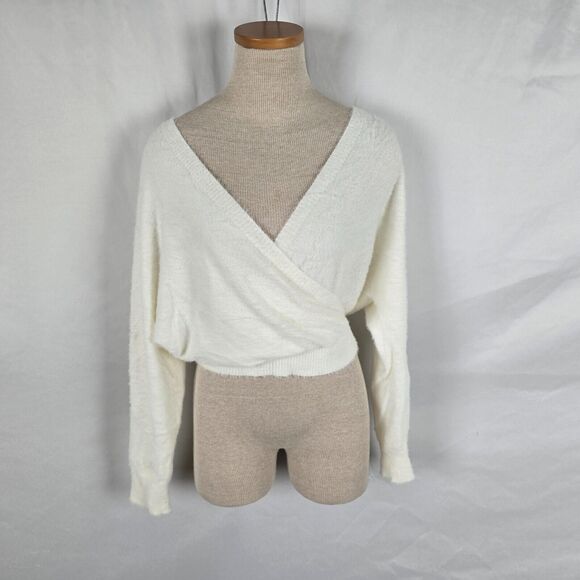 Shein Bae Blouse Women's S Off White Wrap Crossover Long Sleeve Soft Fuzzy NWT - Picture 1 of 11